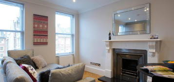 Flat for sale in Ongar Road, Fulham, London SW6