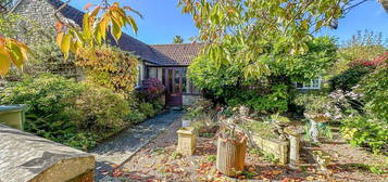 2 bed detached bungalow for sale