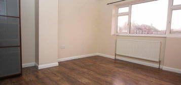 1 bedroom maisonette