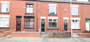 Town house to rent in Hawarden Street, Bolton BL1