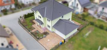 Zeitgemäßes Einfamilienhaus in Jena: Geräumiger Wohntraum mit nachhaltiger Energieeffizienz