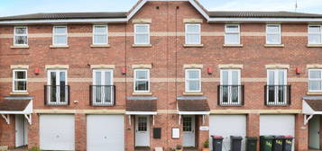 Town house for sale in Rotherham Road, Dinnington, Sheffield S25