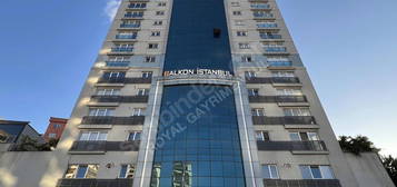 ROYALDEN BALKON İSTANBULDA DENİZ MANZ.-EBEVEYNLİ-K.GARAJLI 3+1