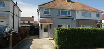 3 bed semi-detached house to rent