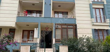 3+1 ARAKAT MERKEZDE MASRAFSIZ TEMİZ DAİRE