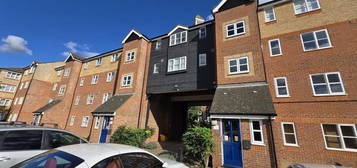 Studio to rent in Webley Court, Enfield EN3