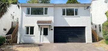 4 bedroom detached house to rent