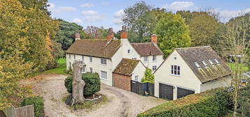 6 bed detached house for sale