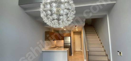 Akbatı Mavi Kulede Bahçe Kullanımlı Teraslı Kiralık Loft 1+1