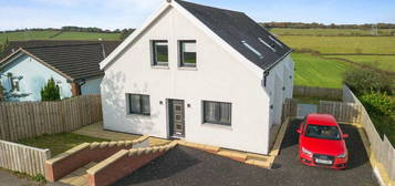 4 bed detached house for sale