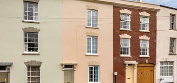 4 bedroom terraced house