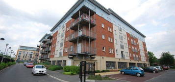 Flat for sale in 3 Elmira Way, Manchester M5