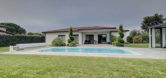 Villa  à vendre, 5 pièces, 4 chambres, 136 m²