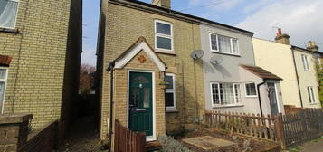 2 bedroom semi-detached house for sale