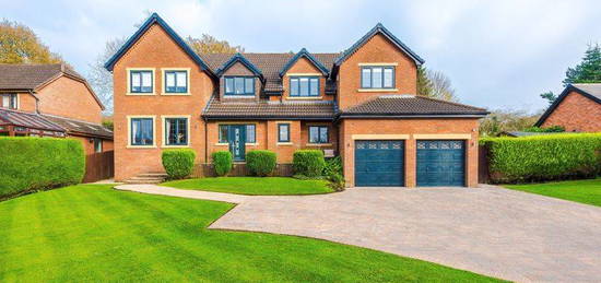 5 bed detached house for sale