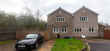 3 bed semi-detached house to rent