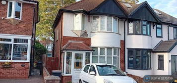 3 bedroom semi-detached house