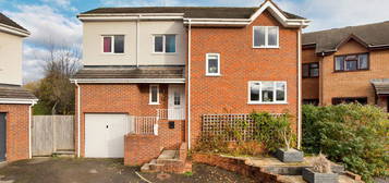 4 bed detached house for sale