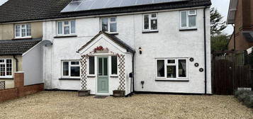 5 bedroom semi-detached house for sale