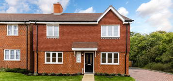 5 bed detached house to rent