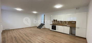 Pronájem bytu 2+kk 67 m², Novovysočanská, Praha