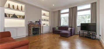 Flat to rent in Queens Gate, South Kensington SW7