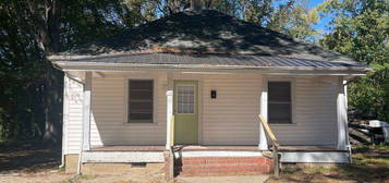 229 Temple Ave, Sanford, NC 27330