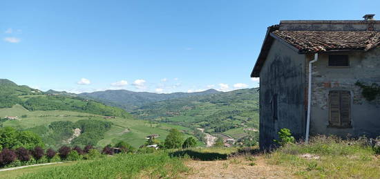 Casale/cascina in vendita in viale Rimembranze, 15