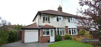 3 bedroom semi-detached house