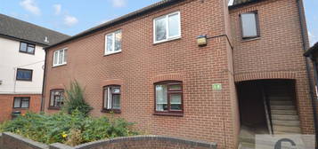 2 bed detached house for sale