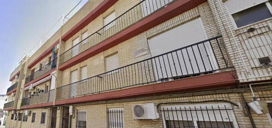 Piso en venta en San Juan de Aznalfarache, Camas