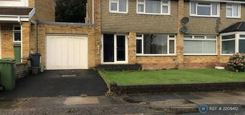 3 bedroom semi-detached house