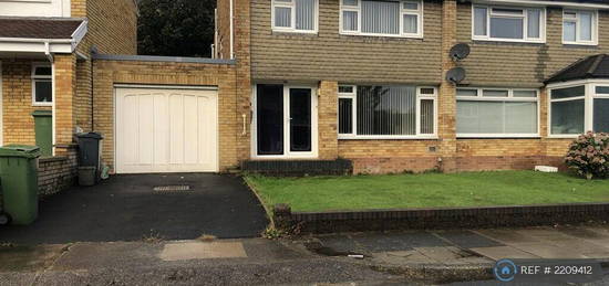 3 bedroom semi-detached house