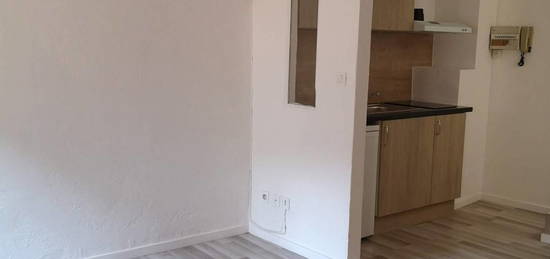 Duplex  à louer, 2 pièces, 1 chambre, 32 m²