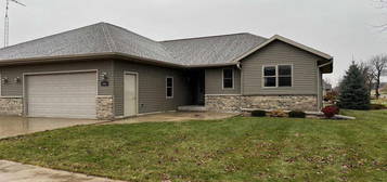 464 County Park Rd, Waupun, WI 53963