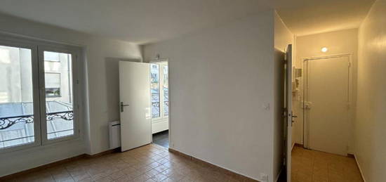 Studio  à louer, 1 pièce, 21 m², Étage 3/–