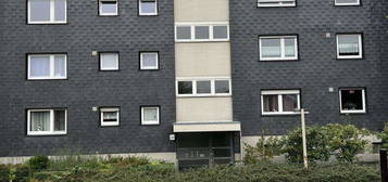 Modernisierte 2-Zimmer-Wohnung mit Balkon und Tiefgaragenplatz