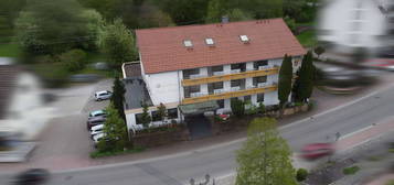 Großes, schönes Haus mit Blick auf die Schwarzwaldberge im Heidelbeerdorf Enzklösterle