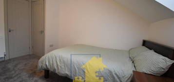 3 bed shared accommodation to rent