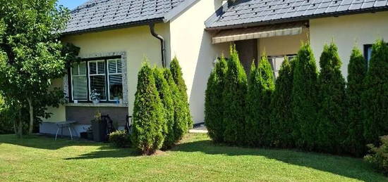 Doppelhaushälfte mit Garten in bester Lage am Waldrand