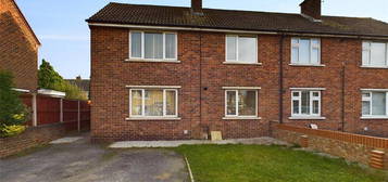 3 bedroom semi-detached house to rent