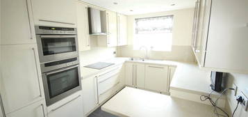 2 bed flat to rent