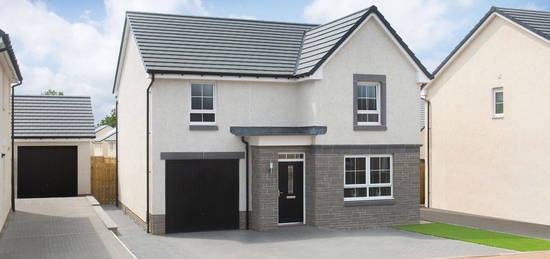 4 bed detached house for sale