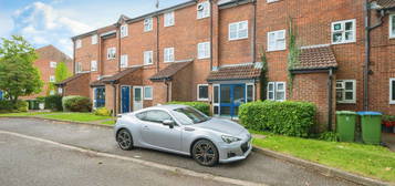 Flat for sale in Yarmouth Gardens, Shirley, Southampton SO15