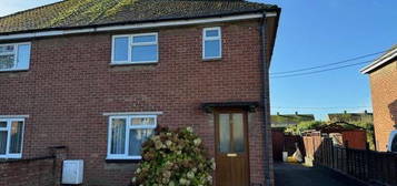 3 bed semi-detached house to rent