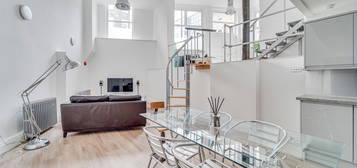 Flat for sale in Caledonian Road, Islington, London N7