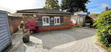 3 bedroom bungalow to rent