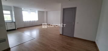 Appartement  à louer, 4 pièces, 2 chambres, 92 m²