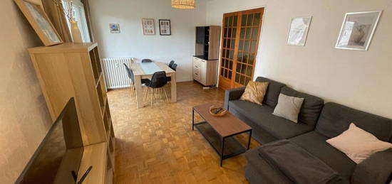 Studio meublé  à louer, 1 pièce, 9 m², Étage 3/–