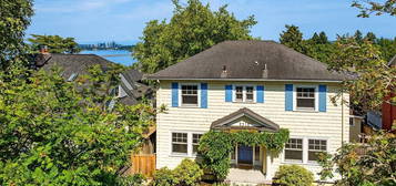 2318 33rd Avenue S, Seattle, WA 98144